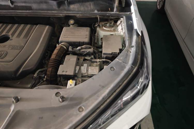 Used CHANGAN CS75 PLUS 2022 1.5T Automatic Luxury Model Engine Bay Left