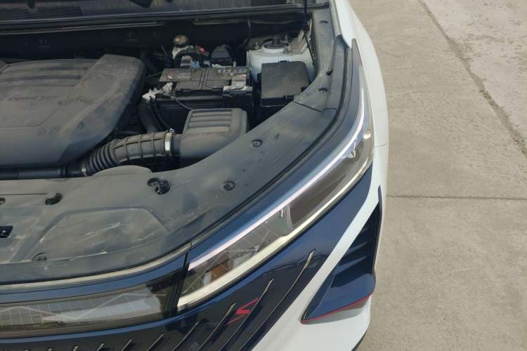 Used CHANGAN CS75 PLUS 2022 2nd Generation 2.0T Automatic Flagship Version Engine Bay Left