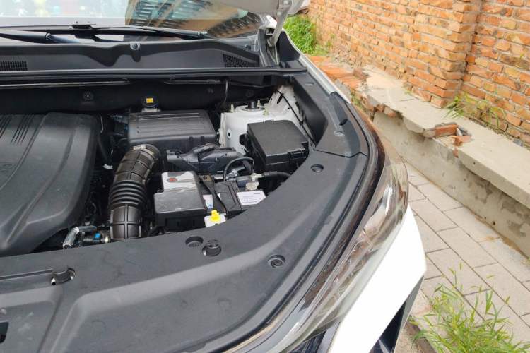 Used CHANGAN CS75 PLUS 2022 1.5T Automatic Luxury Model Engine Bay Left