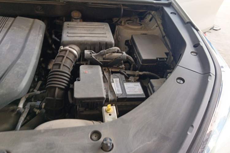 Used CHANGAN CS75 PLUS 2022 1.5T Automatic Luxury Model Engine Bay Left