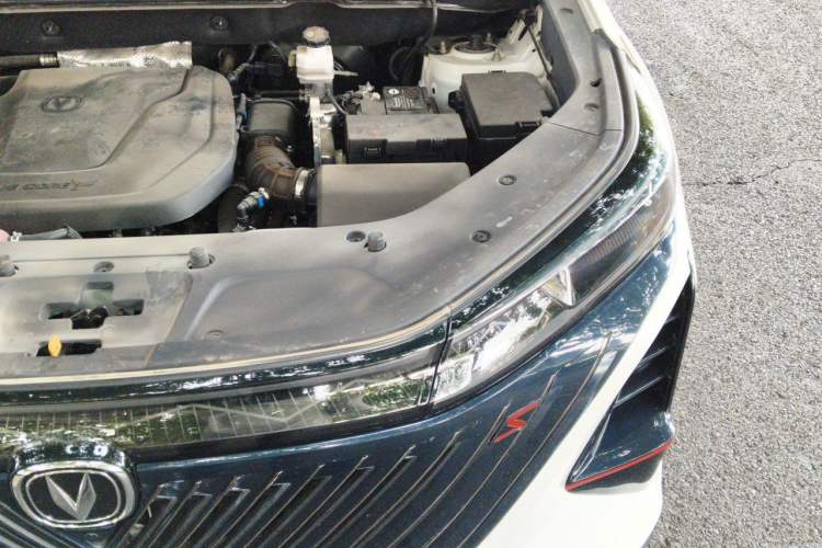 Used CHANGAN CS75 PLUS 2022 2nd Generation 1.5T Automatic Prestige Version Engine Bay Left