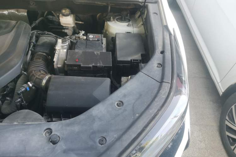Used CHANGAN CS75 PLUS 2022 2nd Generation 1.5T Automatic Prestige Version Engine Bay Left