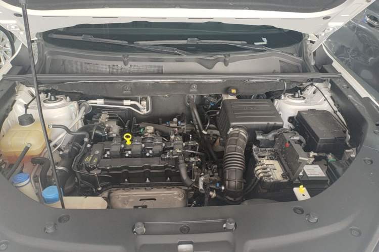 Used CHANGAN CS75 PLUS 2022 Classic Edition 1.5T Automatic Pioneer Model Engine Bay