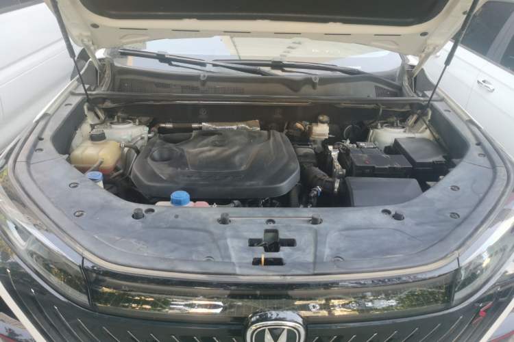Used CHANGAN CS75 PLUS 2022 2nd Generation 1.5T Automatic Prestige Version Engine Bay