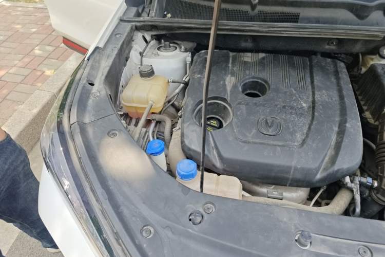 Used CHANGAN CS75 PLUS 2022 1.5T Automatic Luxury Model Engine Bay Right