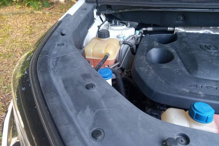 Used CHANGAN CS75 PLUS 2022 2nd Generation 1.5T Automatic Prestige Version Engine Bay Right