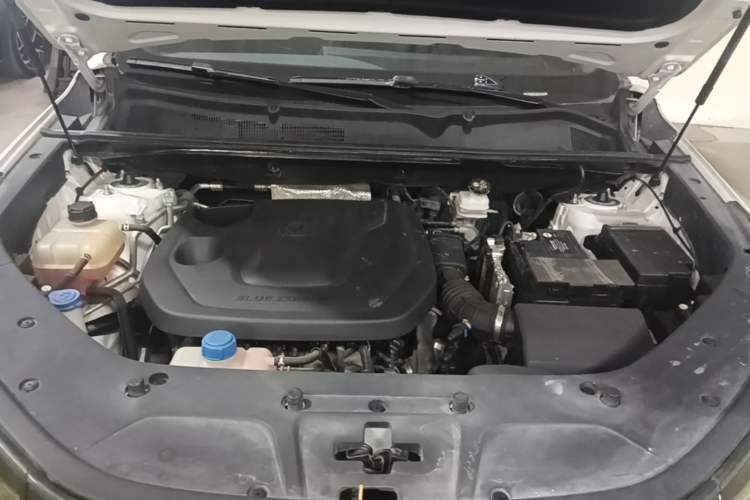 Used CHANGAN CS75 PLUS 2022 2nd Generation 1.5T Automatic Prestige Version Engine Bay