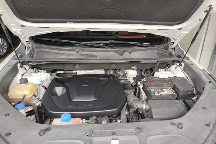 Used CHANGAN CS75 PLUS 2022 2nd Generation 1.5T Automatic Prestige Version Engine Bay