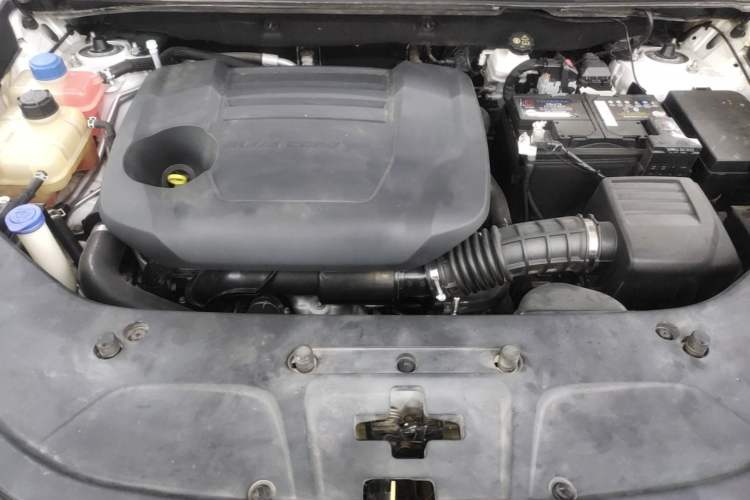 Used CHANGAN CS75 PLUS 2022 Second-Generation 2.0T Automatic Prestige Model Engine Bay