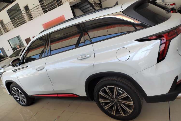 Used CHANGAN CS75 PLUS 2022 Second-Generation 2.0T Automatic Prestige Model Exterior 3