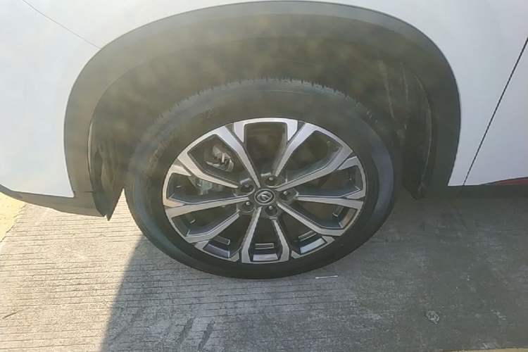 Used CHANGAN CS75 PLUS 2022 2.0T Automatic Pilot Version Exterior 4