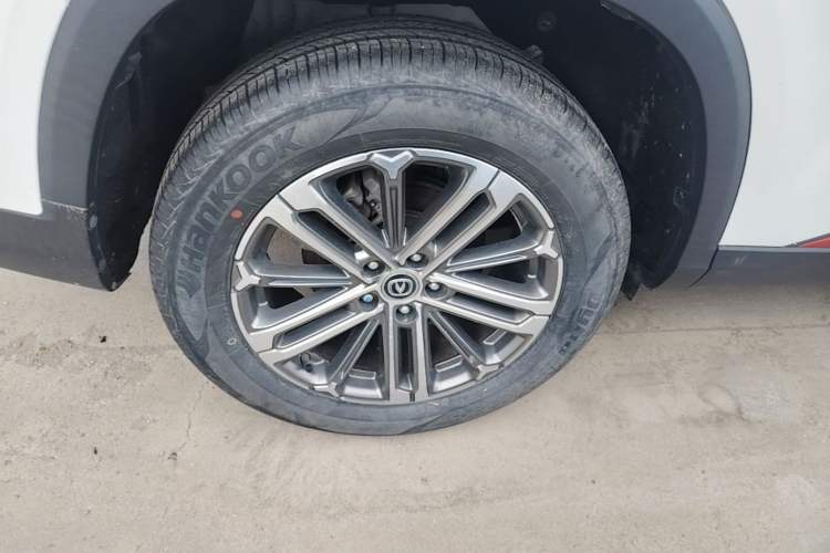 Used CHANGAN CS75 PLUS 2022 1.5T Automatic Luxury Model Exterior 5
