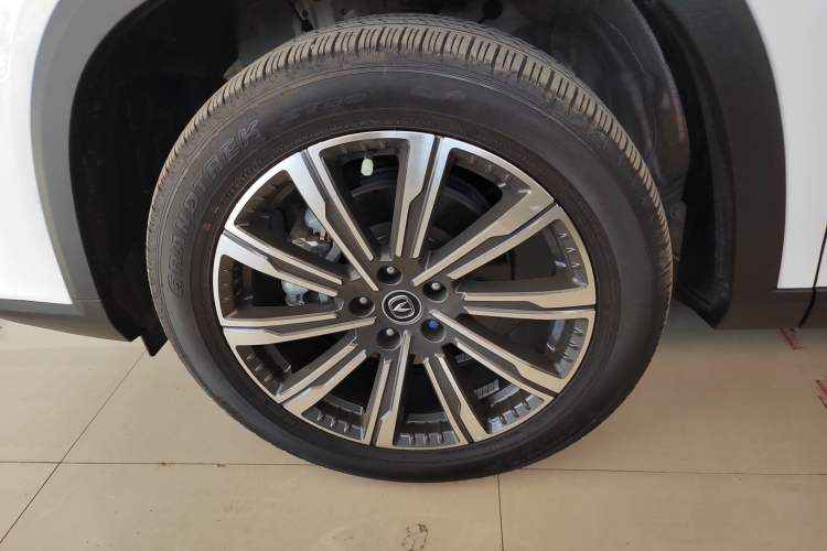 Used CHANGAN CS75 PLUS 2022 Second-Generation 2.0T Automatic Prestige Model Exterior 7