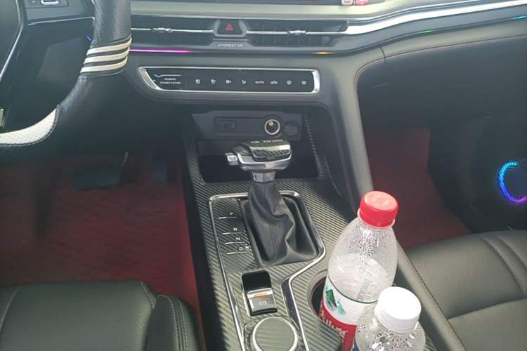 Used CHANGAN CS75 PLUS 2022 Classic Edition 1.5T Automatic Pioneer Model Gear Lever