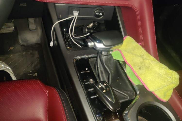 Used CHANGAN CS75 PLUS 2022 Classic Edition 1.5T Automatic Pioneer Model Gear Lever