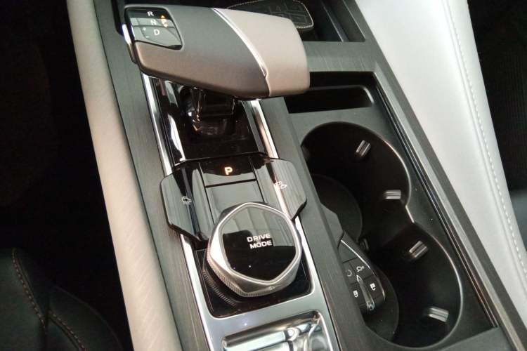 Used CHANGAN CS75 PLUS 2022 Second-Generation 2.0T Automatic Prestige Model Gear Lever