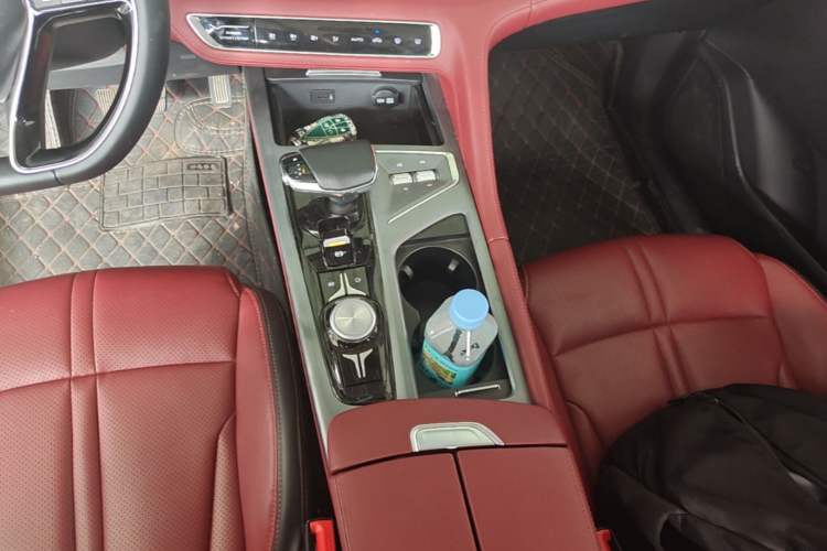 Used CHANGAN CS75 PLUS 2022 1.5T Automatic Luxury Model Gear Lever