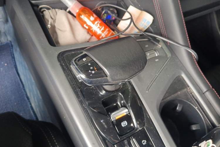 Used CHANGAN CS75 PLUS 2022 1.5T Automatic Luxury Model Gear Lever
