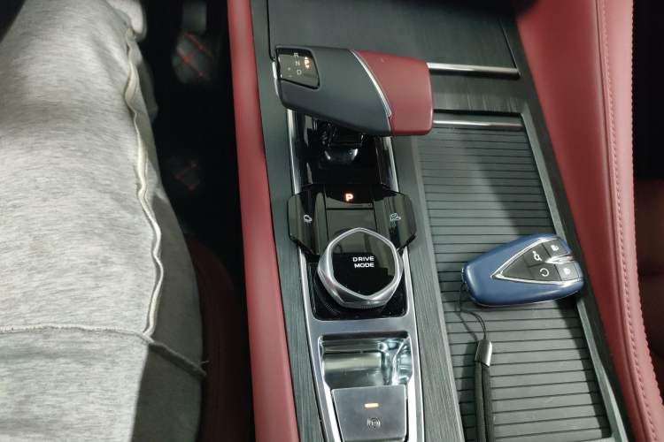 Used CHANGAN CS75 PLUS 2022 2nd Generation 1.5T Automatic Luxury Edition Gear Lever