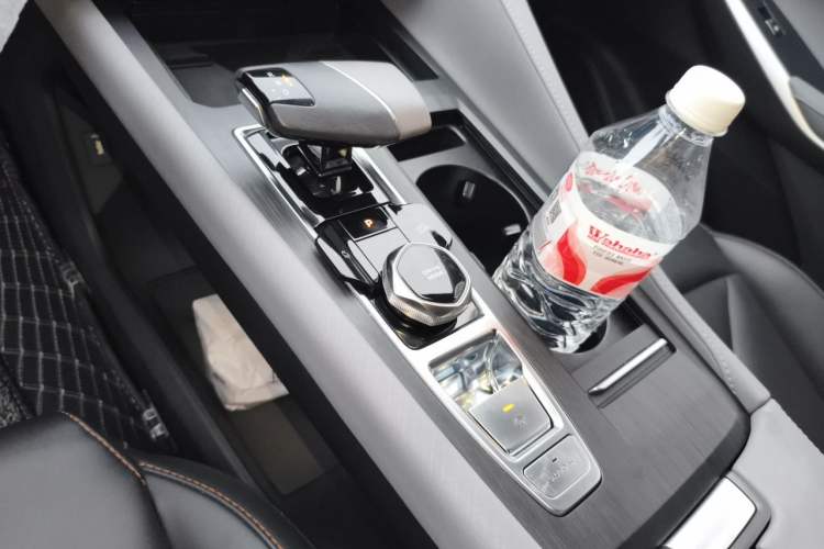 Used CHANGAN CS75 PLUS 2022 2nd Generation 1.5T Automatic Luxury Edition Gear Lever