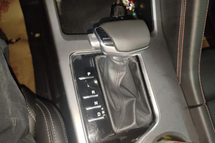 Used CHANGAN CS75 PLUS 2022 Classic Edition 1.5T Automatic Pioneer Model Gear Lever