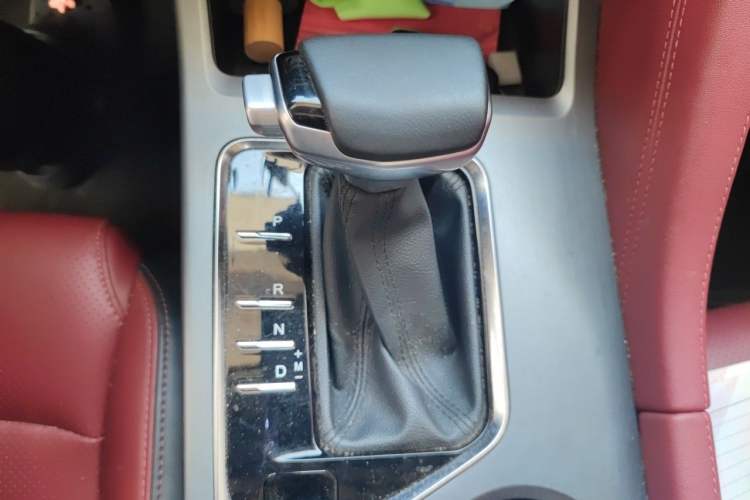 Used CHANGAN CS75 PLUS 2022 Classic Edition 1.5T Automatic Pioneer Model Gear Lever