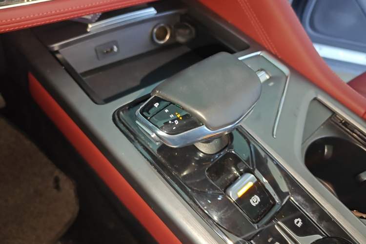 Used CHANGAN CS75 PLUS 2022 1.5T Automatic Luxury Model Gear Lever
