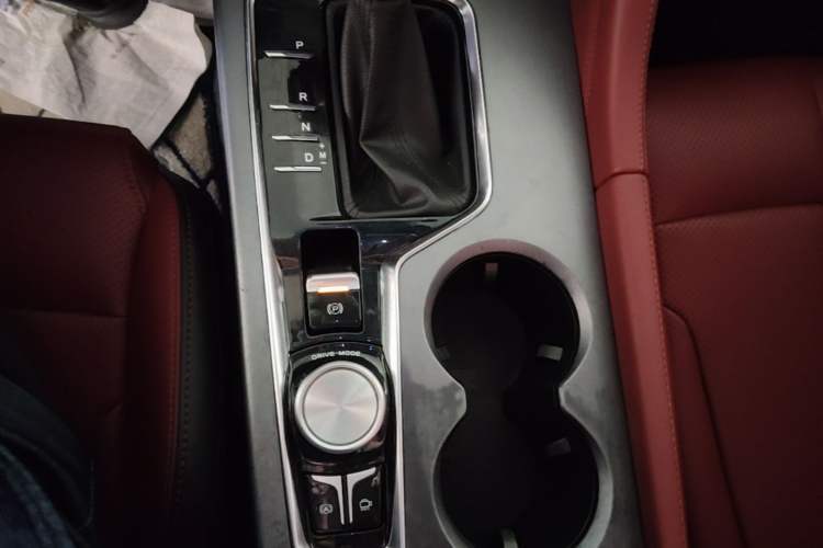 Used CHANGAN CS75 PLUS 2022 Classic Edition 1.5T Automatic Pioneer Model Gear Lever