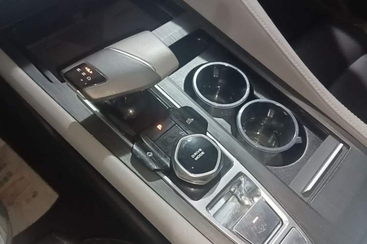 Used CHANGAN CS75 PLUS 2022 2nd Generation 1.5T Automatic Prestige Version Gear Lever