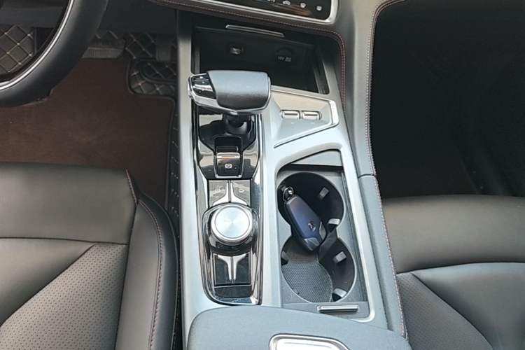 Used CHANGAN CS75 PLUS 2022 2.0T Automatic Pilot Version Gear Lever