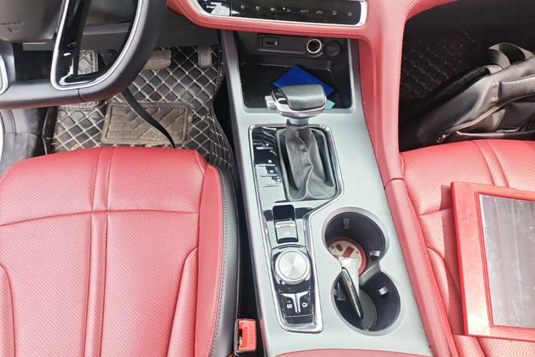 Used CHANGAN CS75 PLUS 2022 Classic Edition 1.5T Automatic Pioneer Model Gear Lever