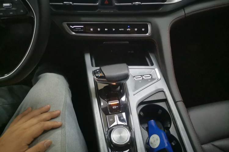 Used CHANGAN CS75 PLUS 2022 2.0T Automatic Pilot Version Gear Lever