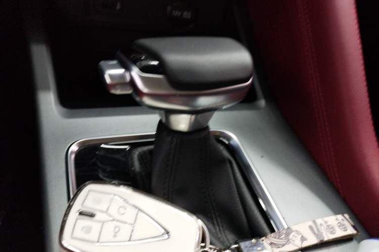 Used CHANGAN CS75 PLUS 2022 Classic Edition 1.5T Automatic Pioneer Model Gear Lever
