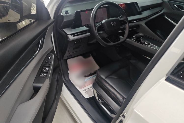 Used CHANGAN CS75 PLUS 2022 2nd Generation 1.5T Automatic Prestige Version Interior 1