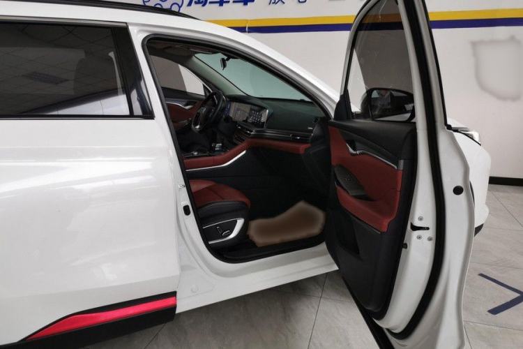 Used CHANGAN CS75 PLUS 2022 1.5T Automatic Prestige Model Interior 11