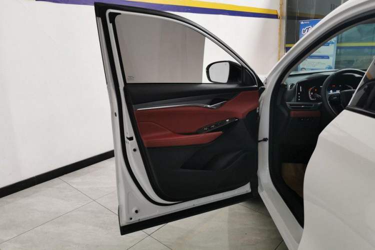 Used CHANGAN CS75 PLUS 2022 1.5T Automatic Prestige Model Interior 12