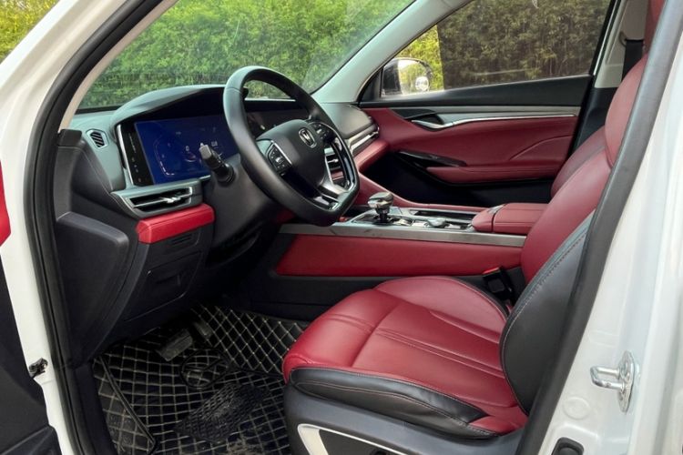 Used CHANGAN CS75 PLUS 2022 1.5T Automatic Luxury Model Interior 2