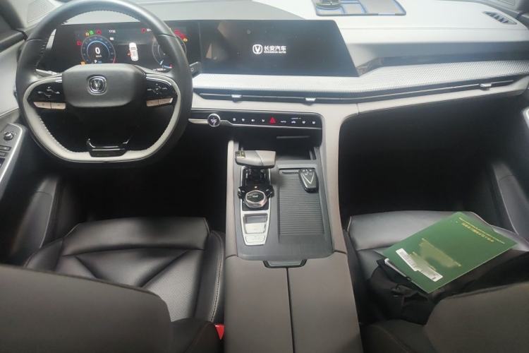 Used CHANGAN CS75 PLUS 2022 2nd Generation 1.5T Automatic Prestige Version Interior 2