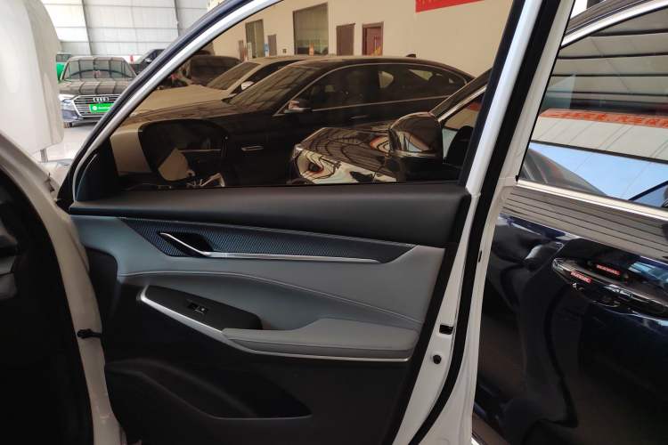 Used CHANGAN CS75 PLUS 2022 Second-Generation 2.0T Automatic Prestige Model Interior 5