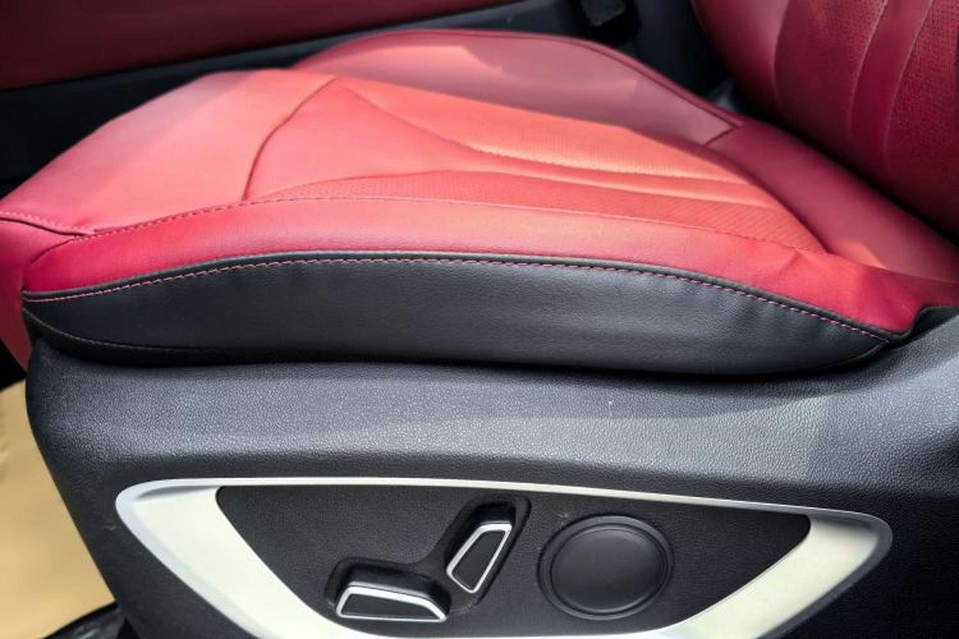 Used CHANGAN CS75 PLUS 2022 2.0T Automatic Pilot Version Interior 6