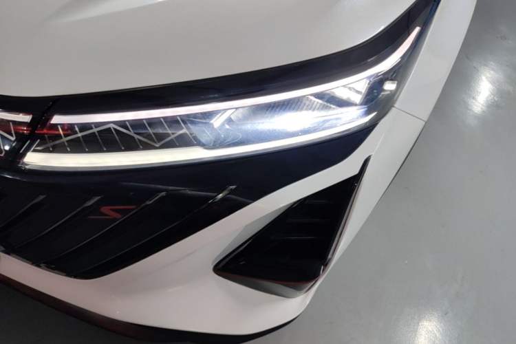 Used CHANGAN CS75 PLUS 2022 2nd Generation 1.5T Automatic Prestige Version Left Front Headlight