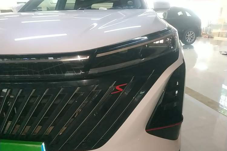 Used CHANGAN CS75 PLUS 2022 Second-Generation 2.0T Automatic Prestige Model Left Front Headlight
