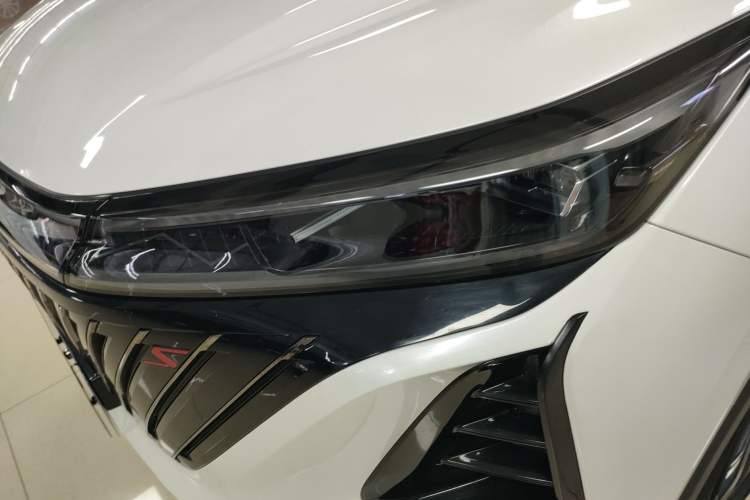 Used CHANGAN CS75 PLUS 2022 2nd Generation 1.5T Automatic Luxury Edition Left Front Headlight