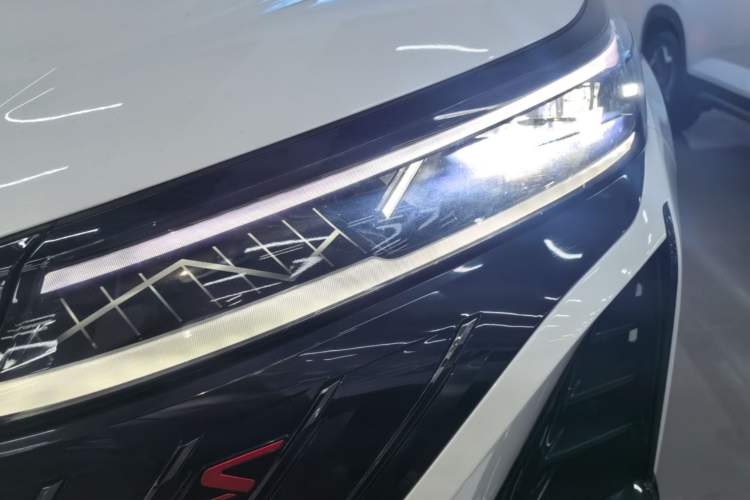 Used CHANGAN CS75 PLUS 2022 2nd Generation 1.5T Automatic Prestige Version Left Front Headlight