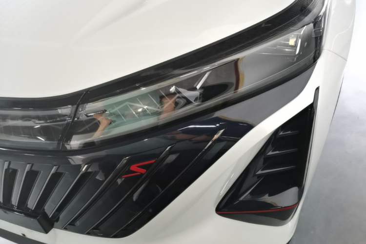 Used CHANGAN CS75 PLUS 2022 2nd Generation 1.5T Automatic Pilot Version Left Front Headlight