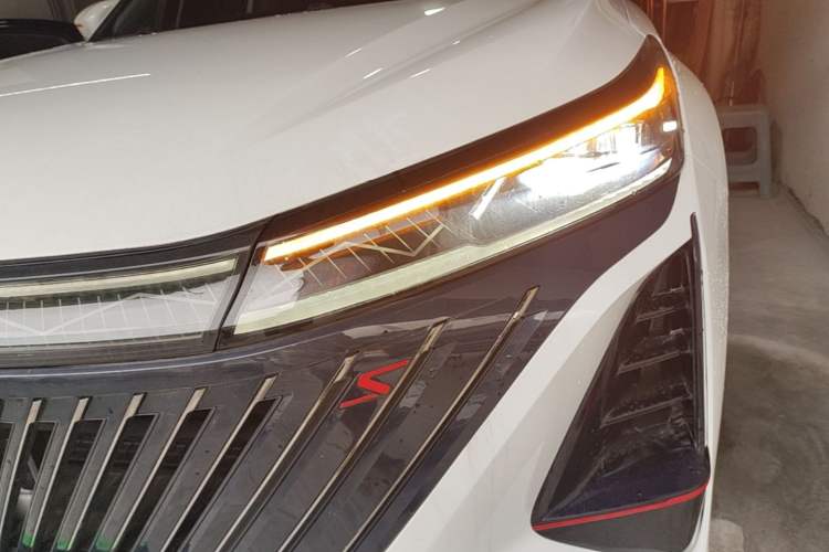 Used CHANGAN CS75 PLUS 2022 2nd Generation 1.5T Automatic Prestige Version Left Front Headlight