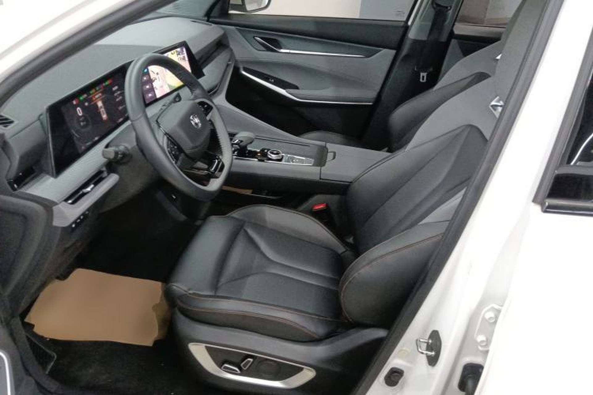 Used CHANGAN CS75 PLUS 2022 Second-Generation 2.0T Automatic Prestige Model Left Front Seat