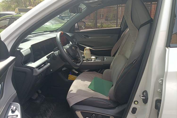 Used CHANGAN CS75 PLUS 2022 2nd Generation 1.5T Automatic Pilot Version Left Front Seat