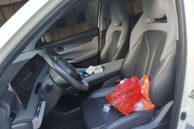 Used CHANGAN CS75 PLUS 2022 Second-Generation 2.0T Automatic Prestige Model Left Front Seat