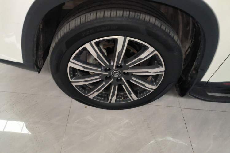 Used CHANGAN CS75 PLUS 2022 2nd Generation 1.5T Automatic Luxury Edition Left Front Wheel Hub